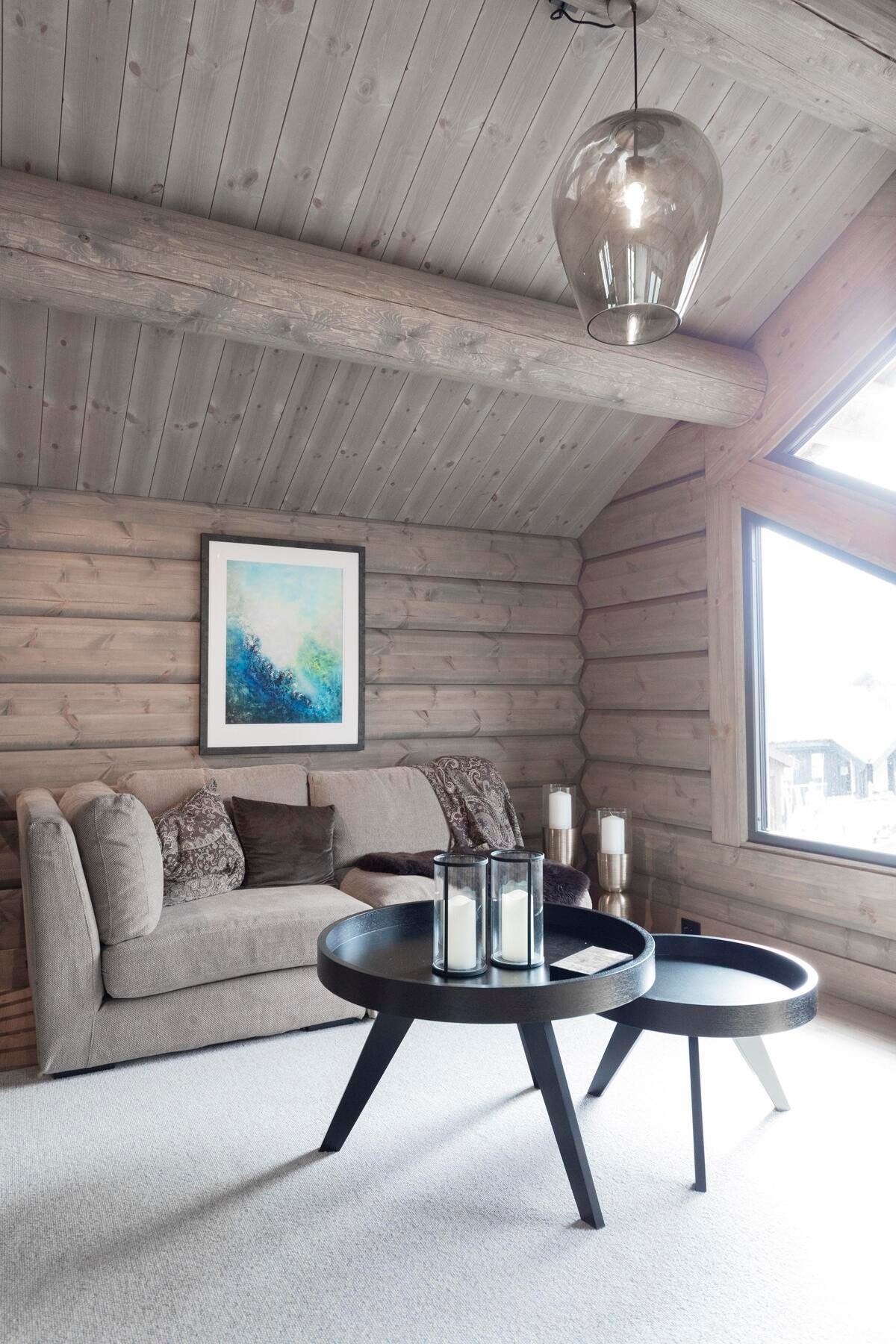 I 2.etg finner du loftstue/stue. Foto fra en tilsvarende modell Galleribilde