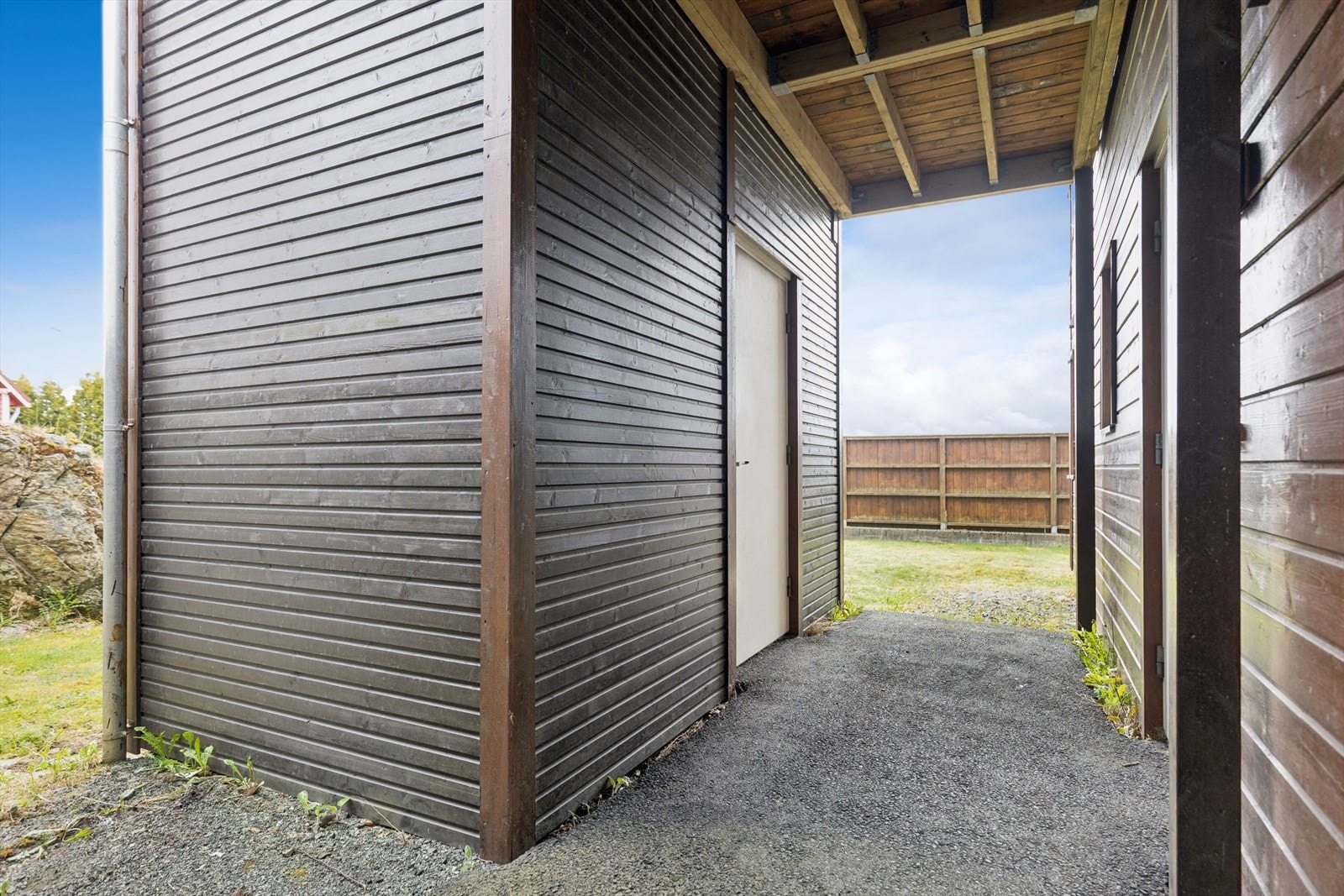Til leiligheten hører en utvendig bod på 5 m² for ekstra lagring. Galleribilde