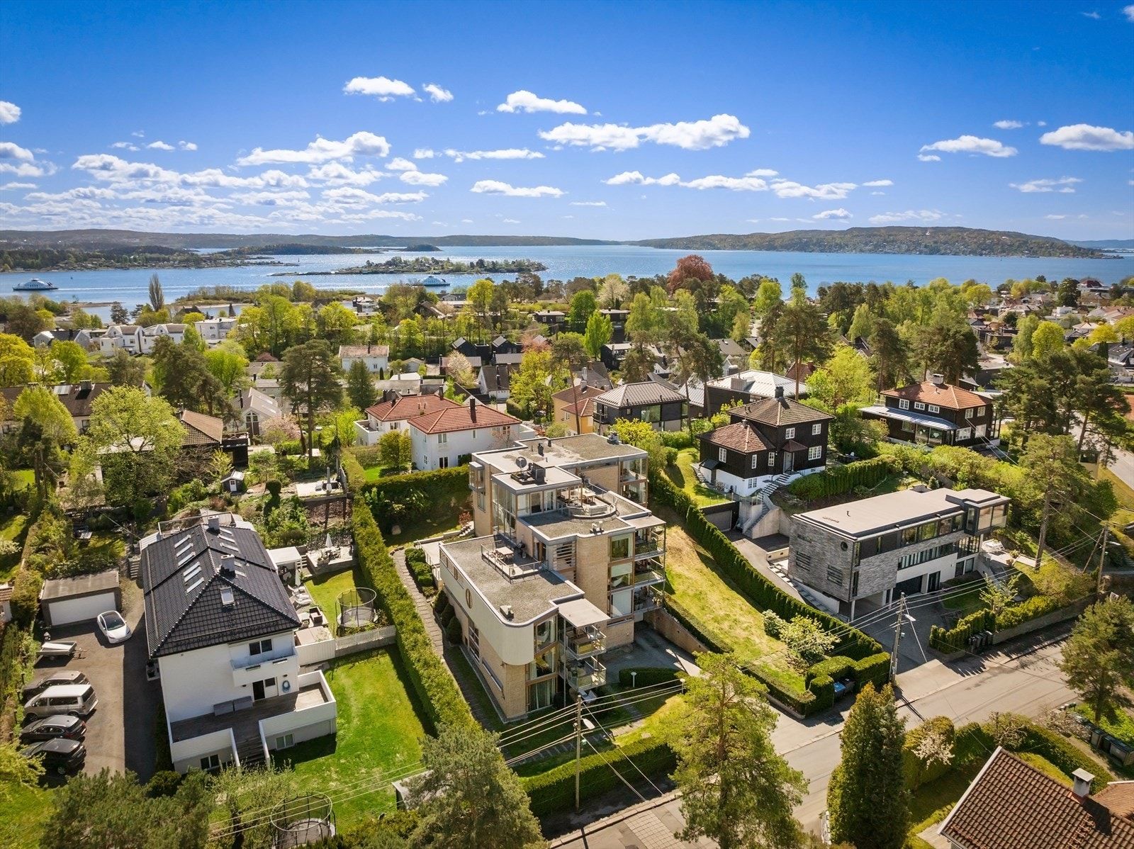 Velkommen til Huk Aveny 44! Se video ved å klikke på ikonet (Foto: Zovenfra AS) Galleribilde