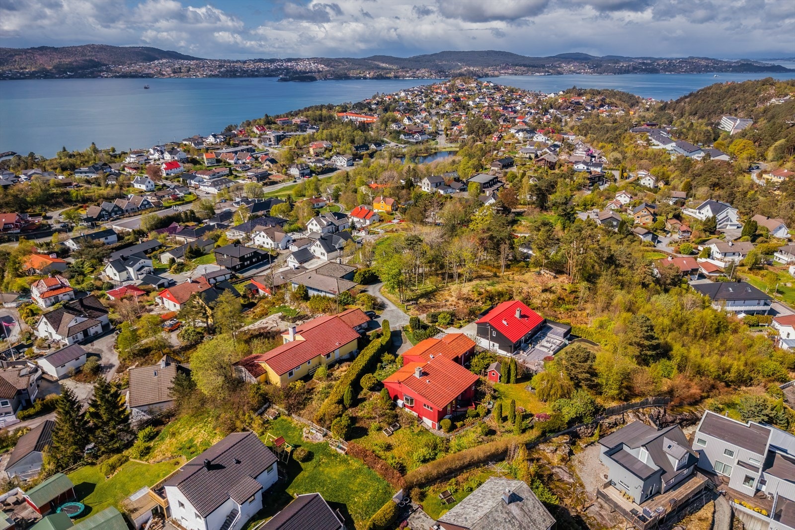 - Boligen ligger pent til på attraktive Tertnes, i et nabolag med lite utskiftninger - Galleribilde