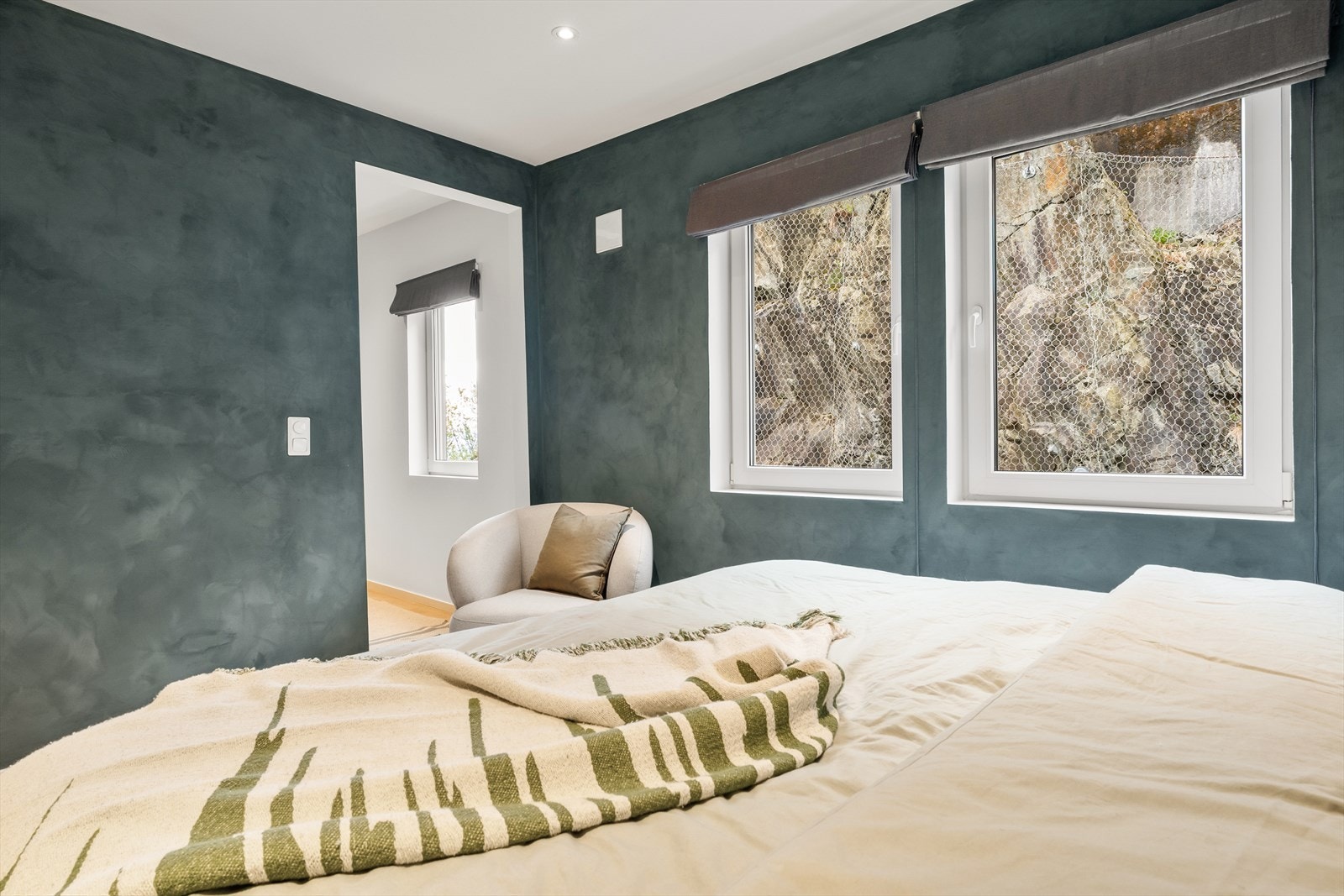 Hovedsommerommet suppleres av egen walk-in-garderobe. Galleribilde