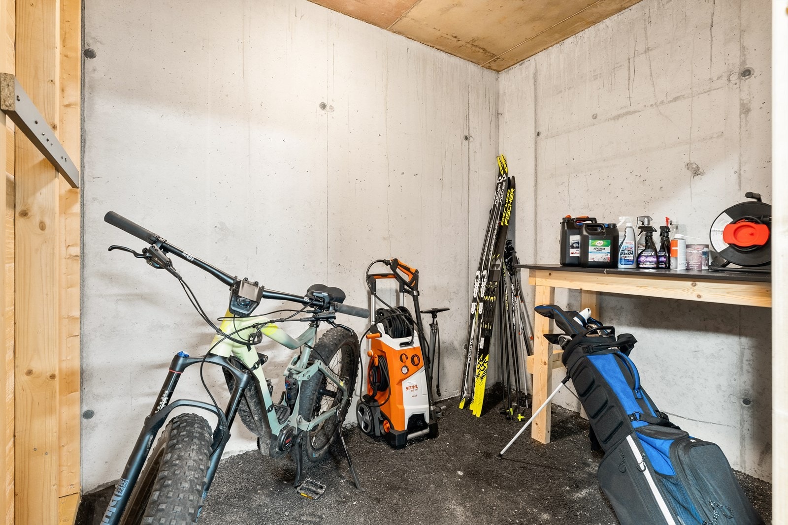 Leiligheten disponerer også 1 ekstern tett bod på ca. 5,65 m². Galleribilde