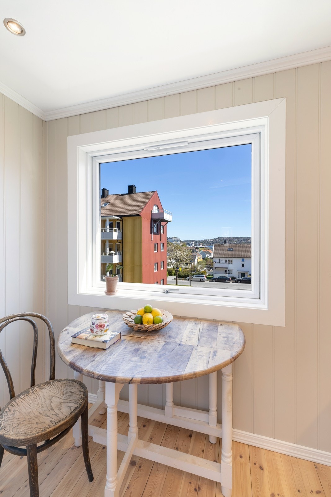 PVC-vinduer med isolerglass gir god funksjonalitet og varighet. Galleribilde