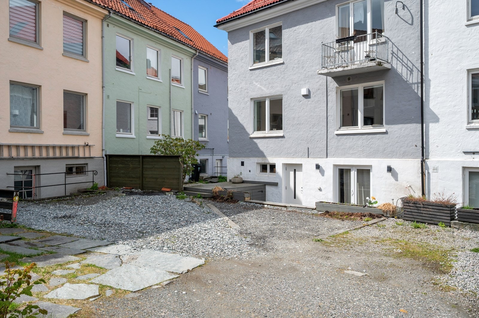 Leiligheten har en usedvanlig sentral og attraktiv beliggenhet på Kronstad, i et veletablert og trivelig nabolag. Galleribilde