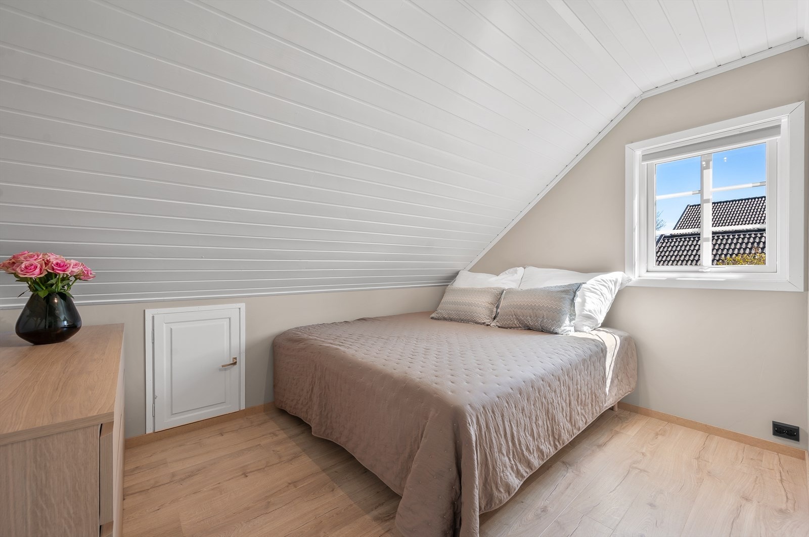 Fint soverom med knekott Galleribilde