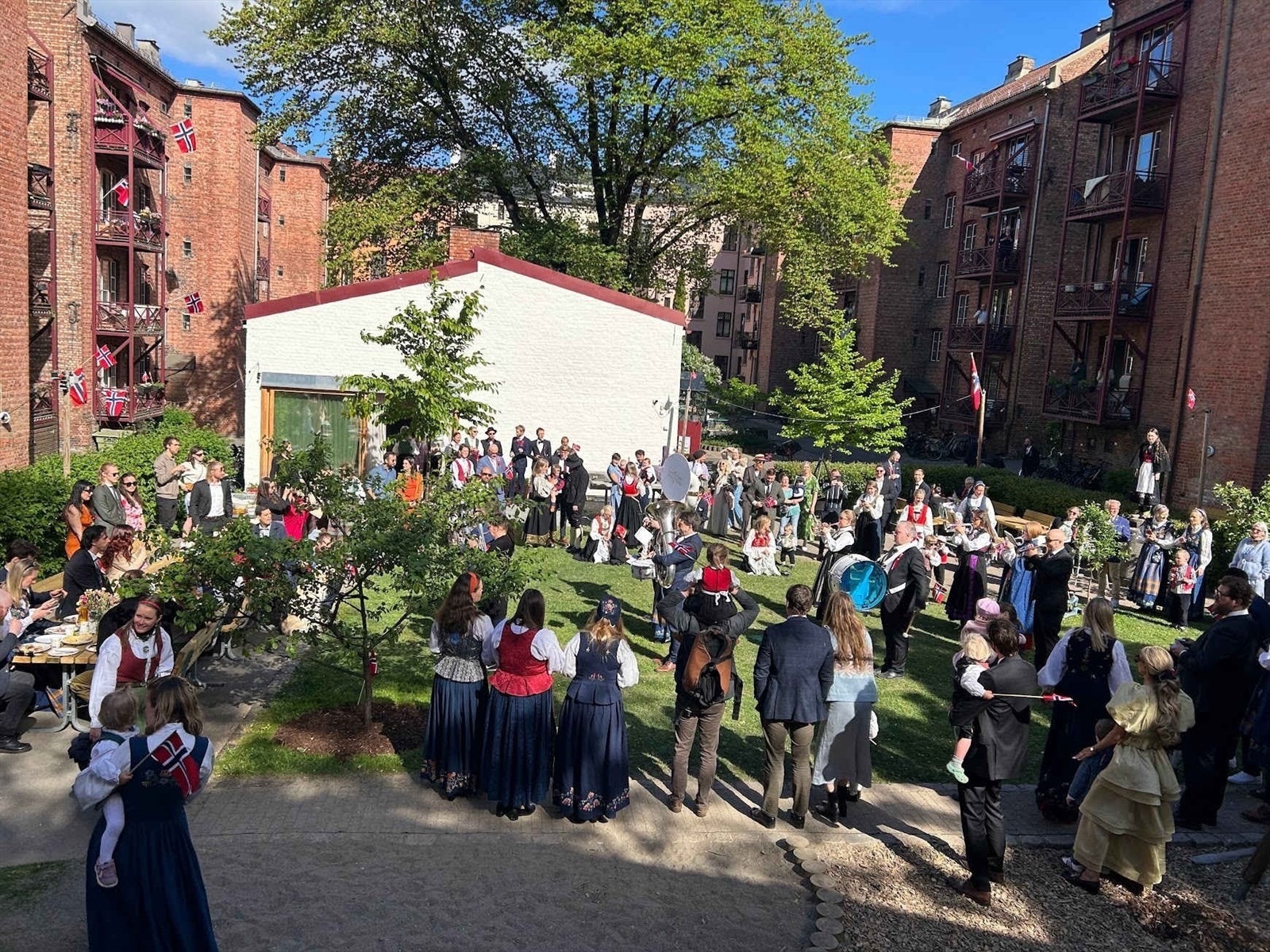 Her arrangeres det felles 17. mai-feiring for beboerne. Galleribilde