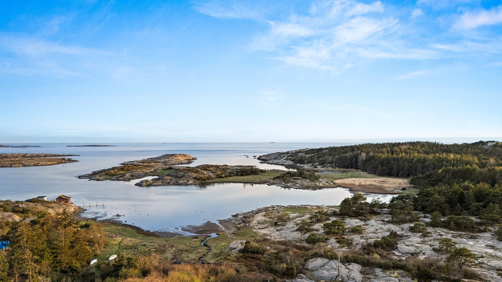 Eiendommen har 0,4 dekar med produktiv skog. Galleribilde