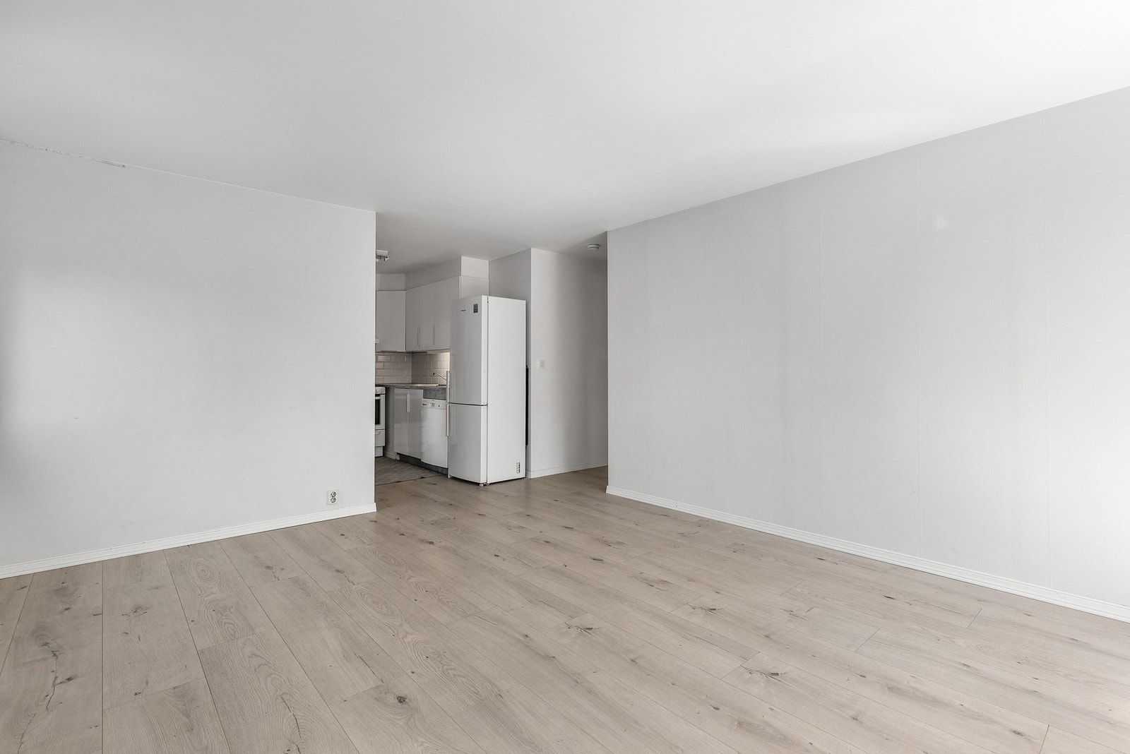 Her er gode muligheter for innredning med sofagruppe, spsiebord og annet ønsket møblement. Galleribilde