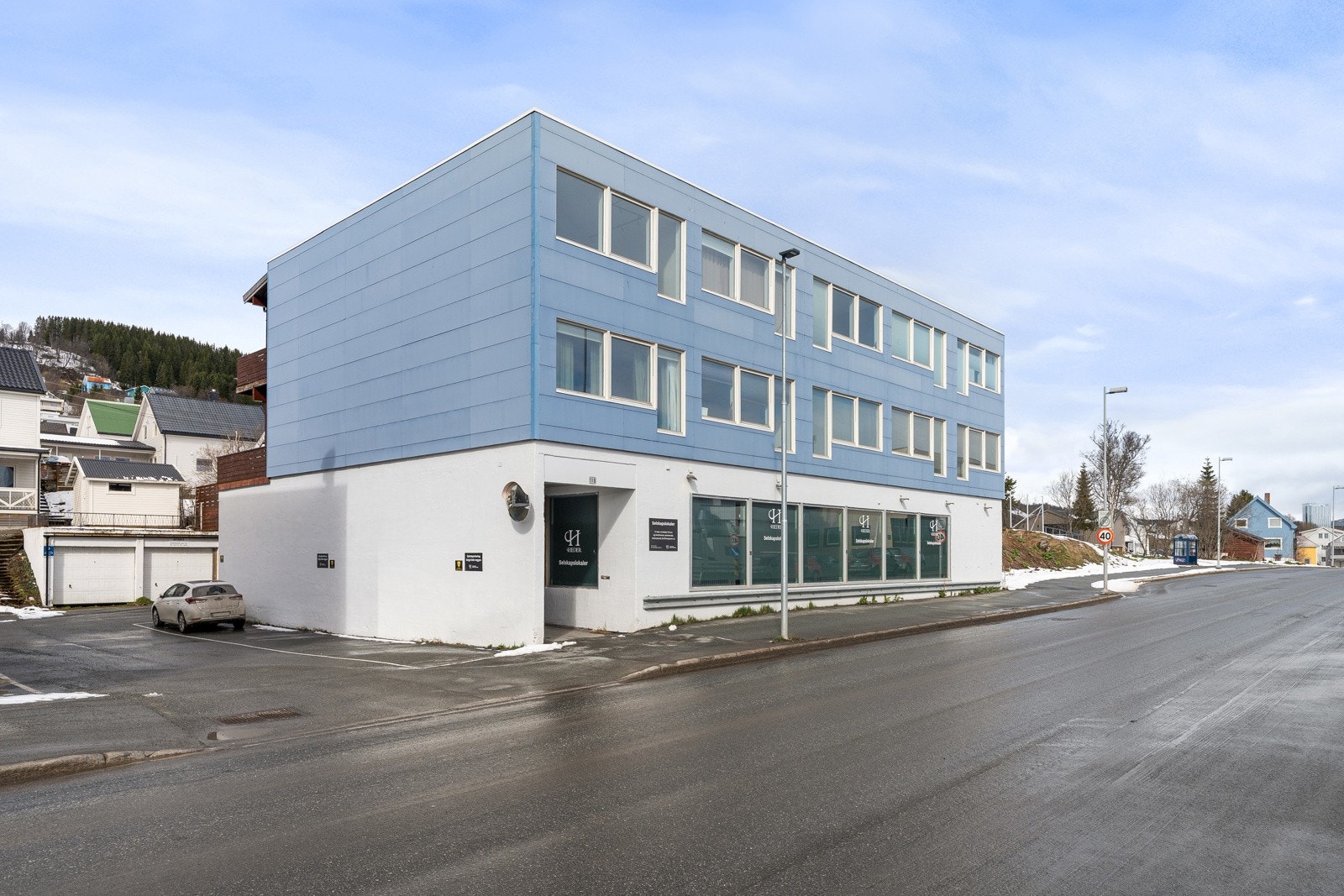 Enkel adkomst fra Stakkevollvegen.