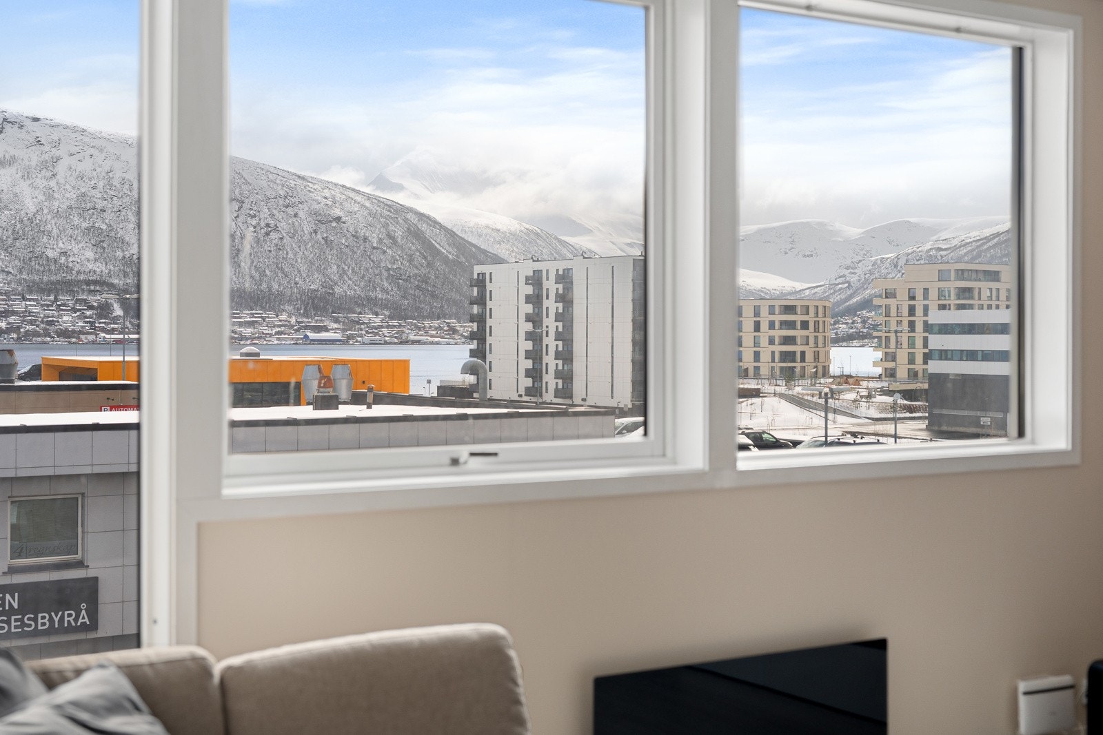 Pen utsikt i retning Tromsdalen.