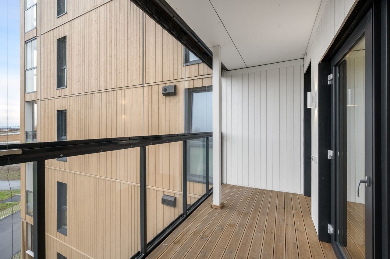 Innglasset balkong. Galleribilde