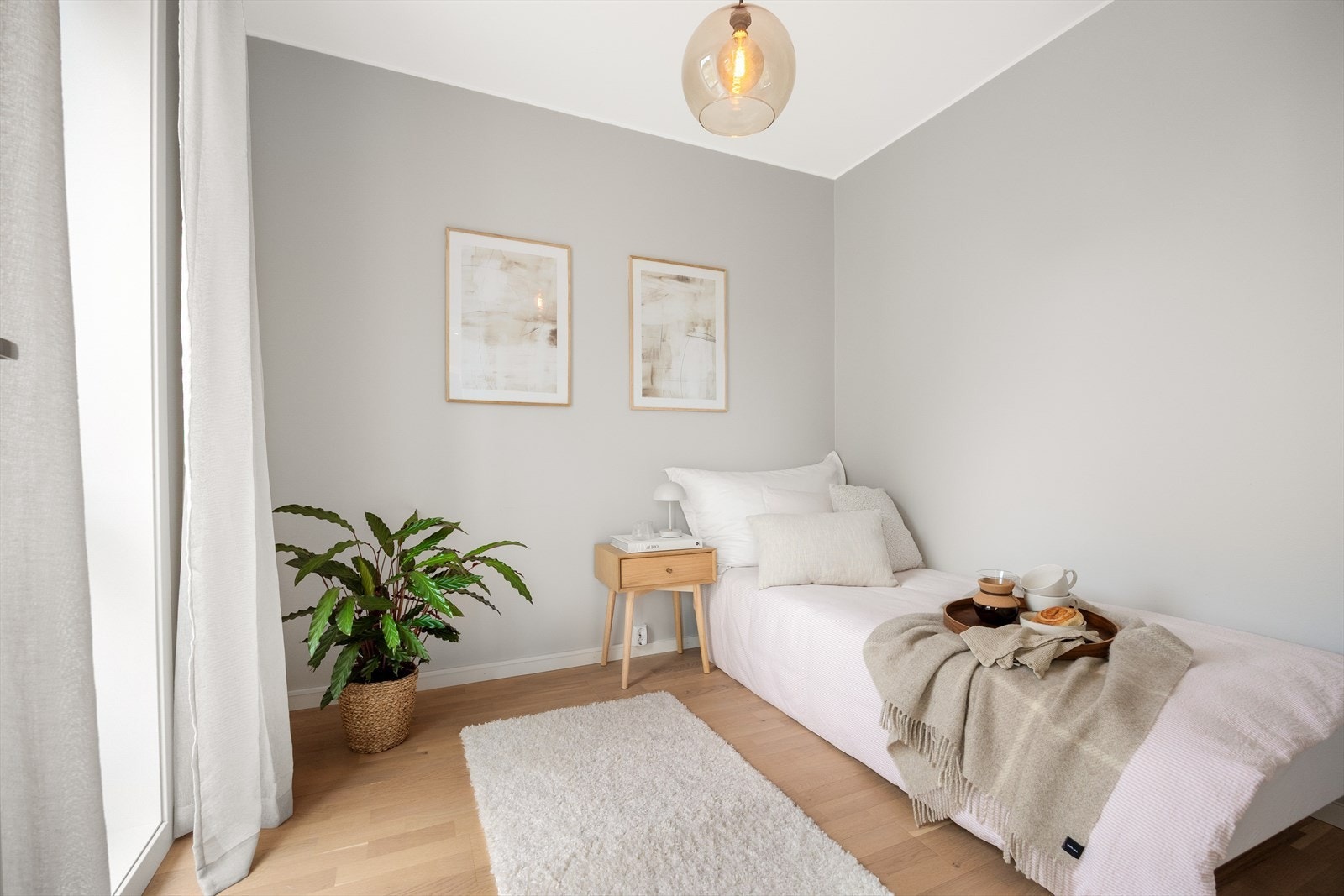 Pent soverom nr 2 - Parkettgulv Galleribilde