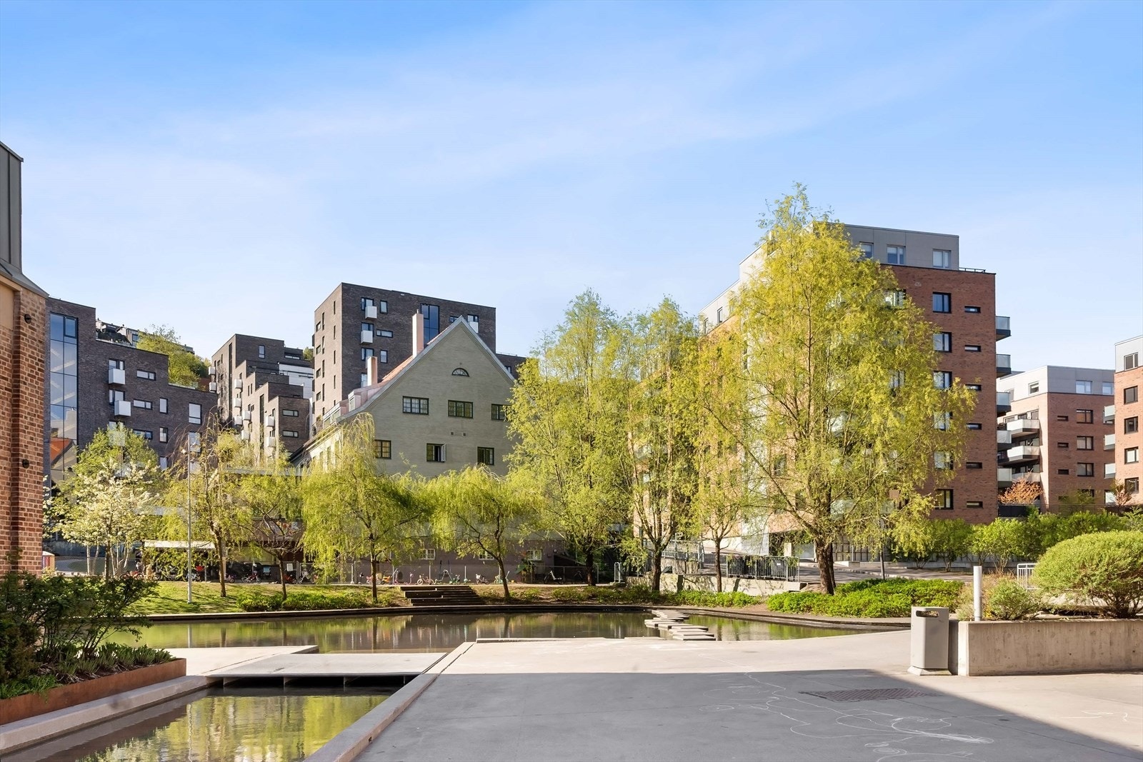 Nærområdet byr på flere hyggelige parkområder for rekreasjon og avslapning. Galleribilde