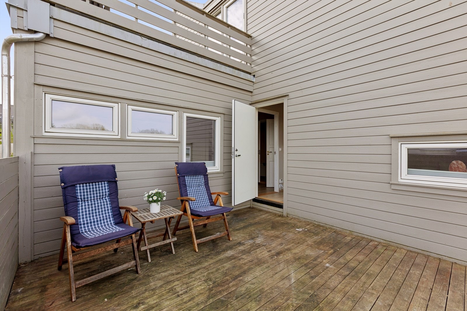 Gode møbleringsmuligheter. Hverdagsluksus med terrasse direkte fra soverommet. Galleribilde