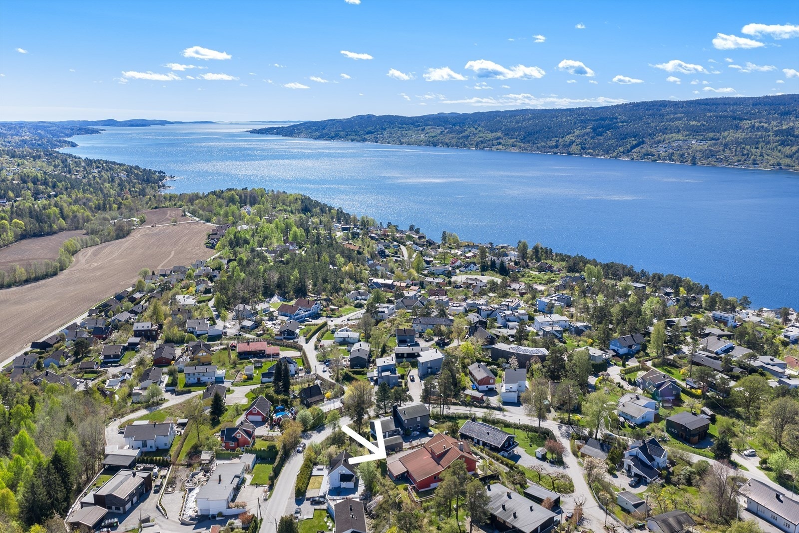Dronefoto mot syd. Galleribilde
