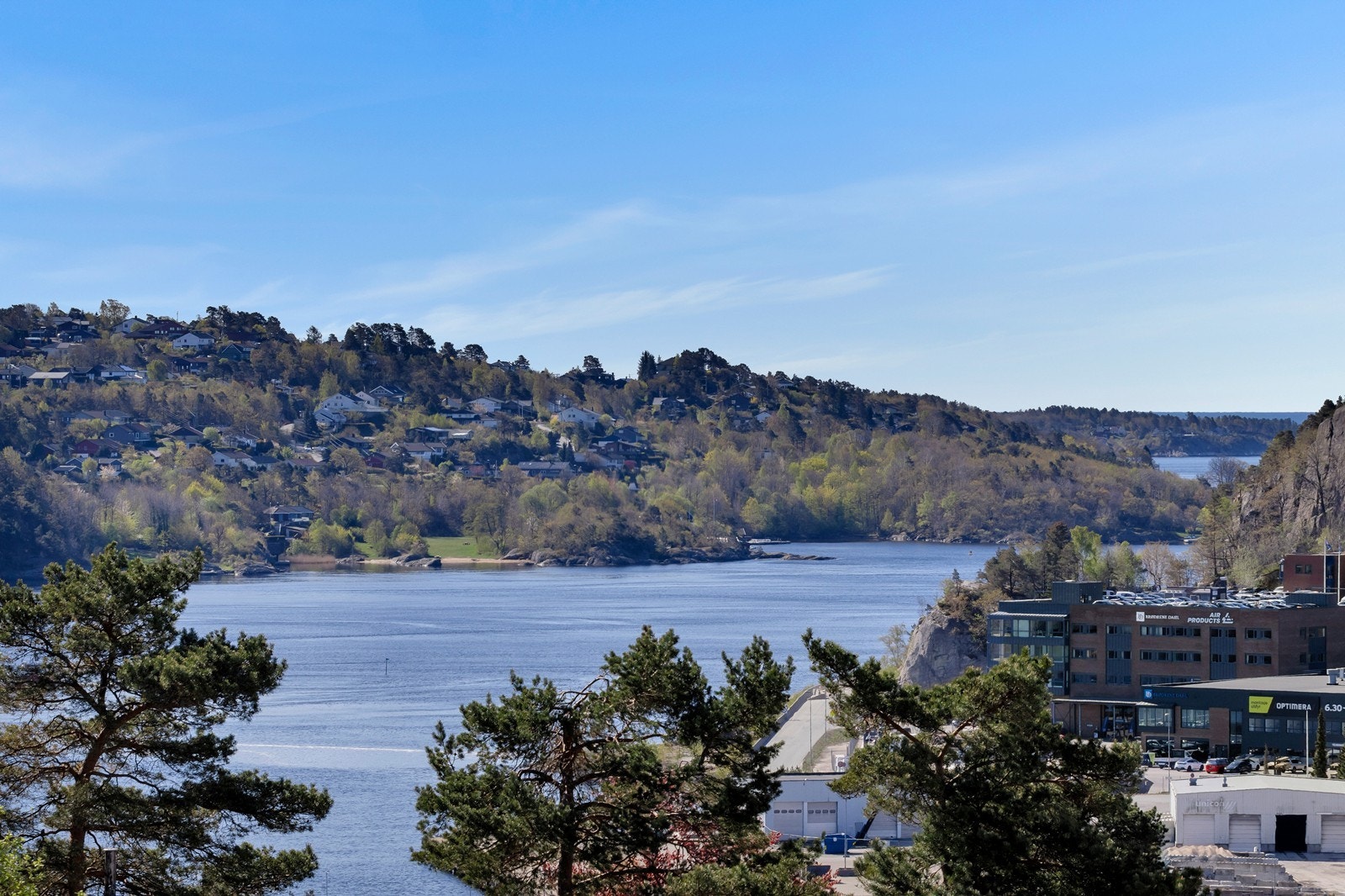 Utsikt utover Topdalsfjorden. Galleribilde