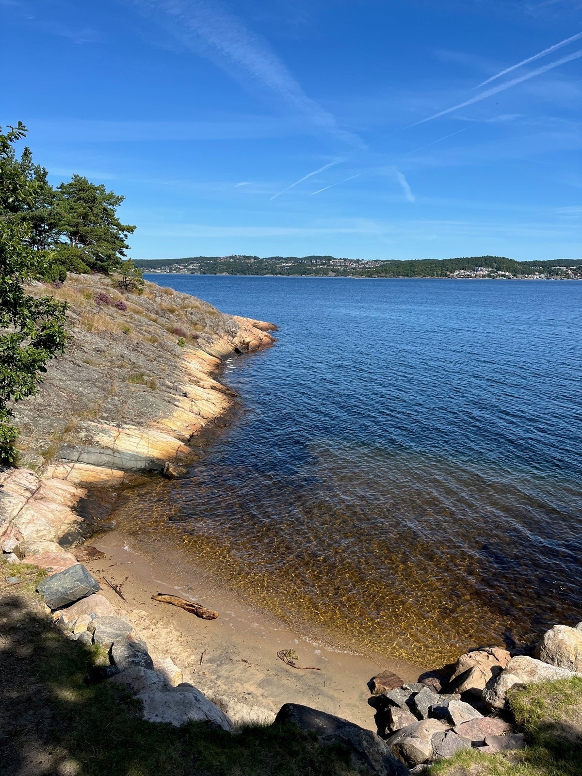 I nærområdet finner du fine badeplasser og småbåthavn. Galleribilde