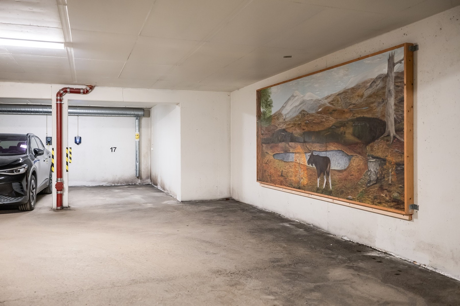 I garasjekjeller har leiligheten 2 faste p-plasser. Galleribilde