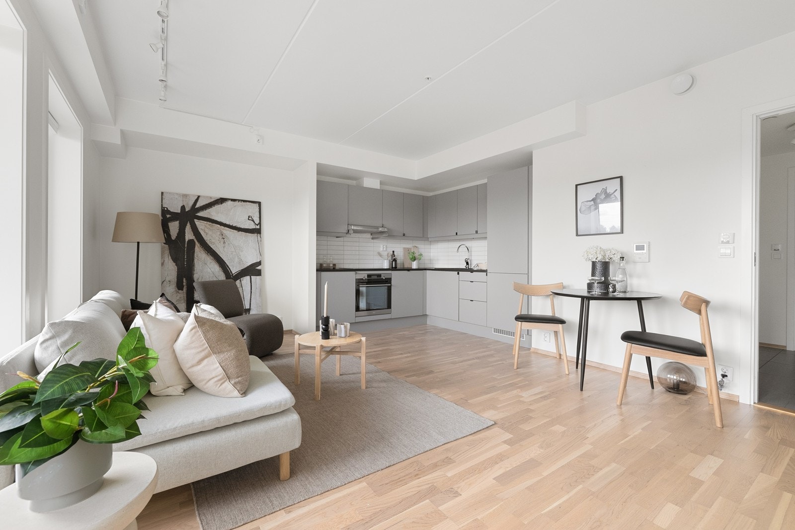 Leiligheten har parkett på gulv og balansert ventilasjon. Galleribilde