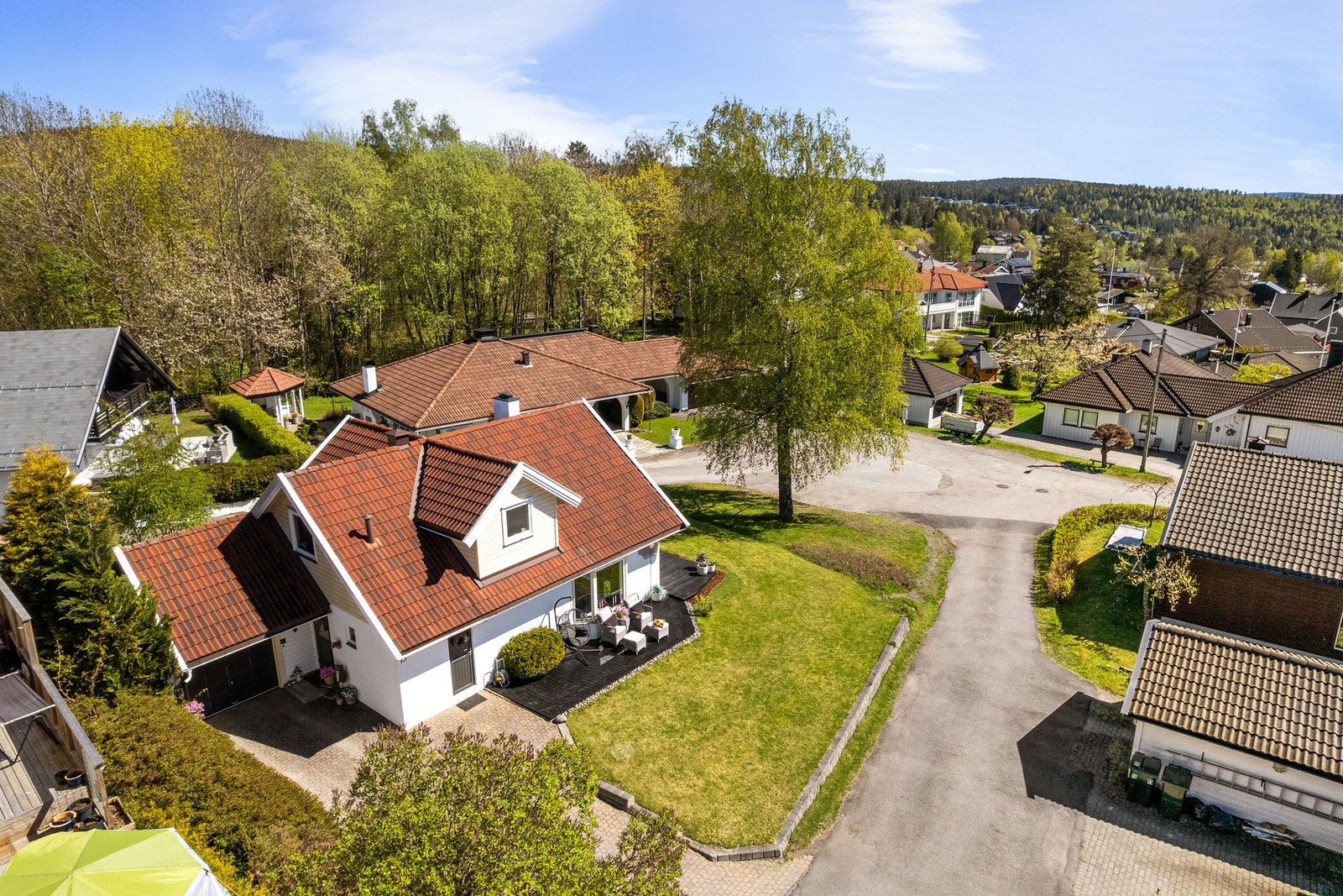 Tomten er på 423 kvm Galleribilde