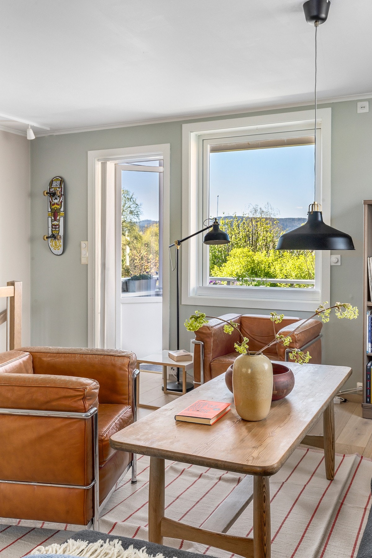 Direkte utgang til egen veranda fra stua. Galleribilde