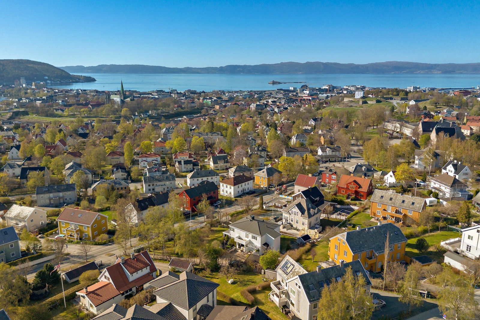 Boligen ligger med kort vei til de fleste av byens store studiesteder og arbeidsplasser. Galleribilde