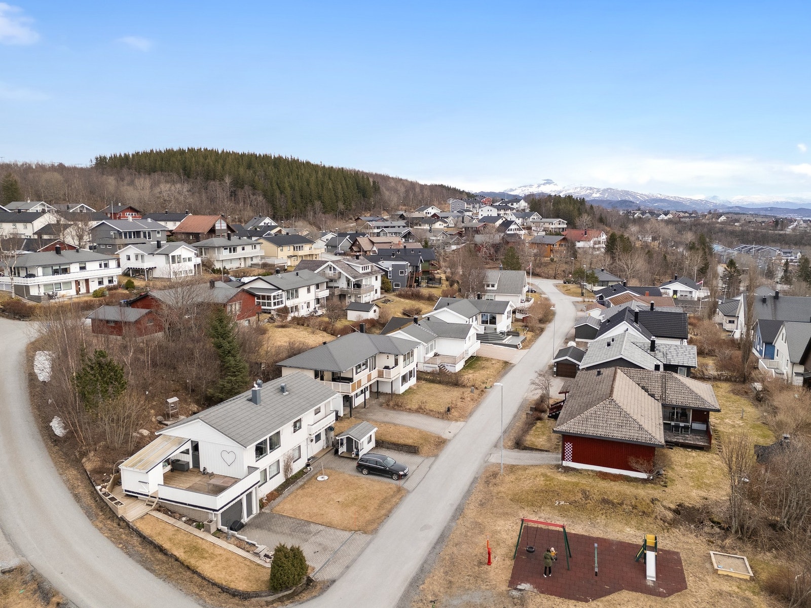 Nærområdet byr på fine turmuligheter og lekeplasser for de minste. Galleribilde