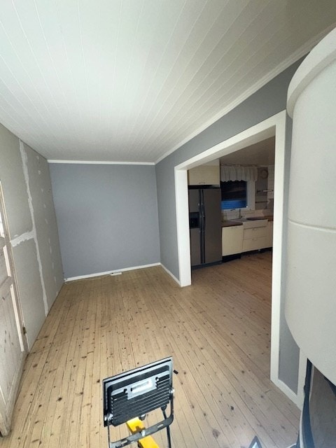 Stor stue med peis. Galleribilde
