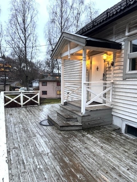Velkommen til Lillestrøm/Rælingen –
Stor enebolig med 5 soverom, 2 bad, dobbelgarasje. Galleribilde