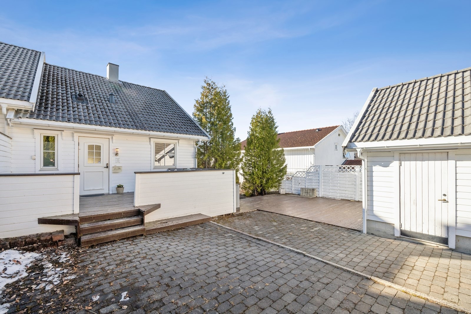 Innkjørsel med brostein Galleribilde
