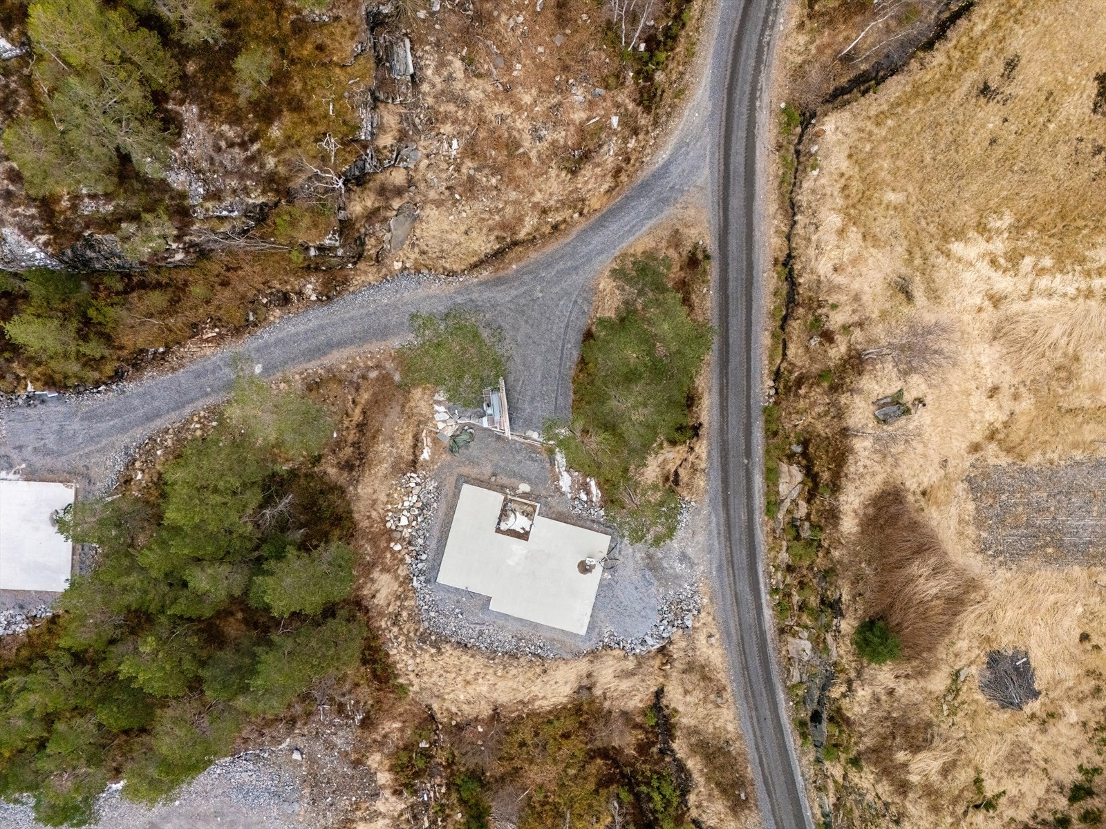 Tomta måler 795 m², og det åpnes for å bygge inntill 120 kvm på eiendommen. Galleribilde