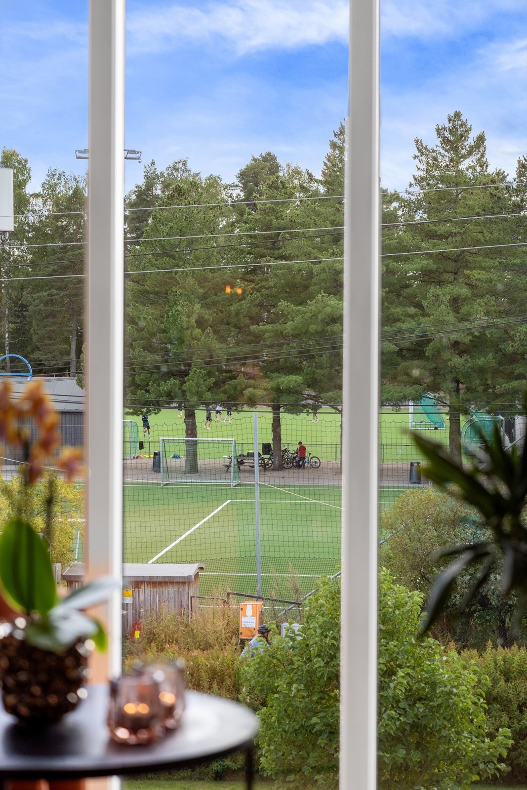 Utsikt mot Korsvollbanen, som tilbyr et bredt spekter av idrettsaktiviteter for store og små. Galleribilde