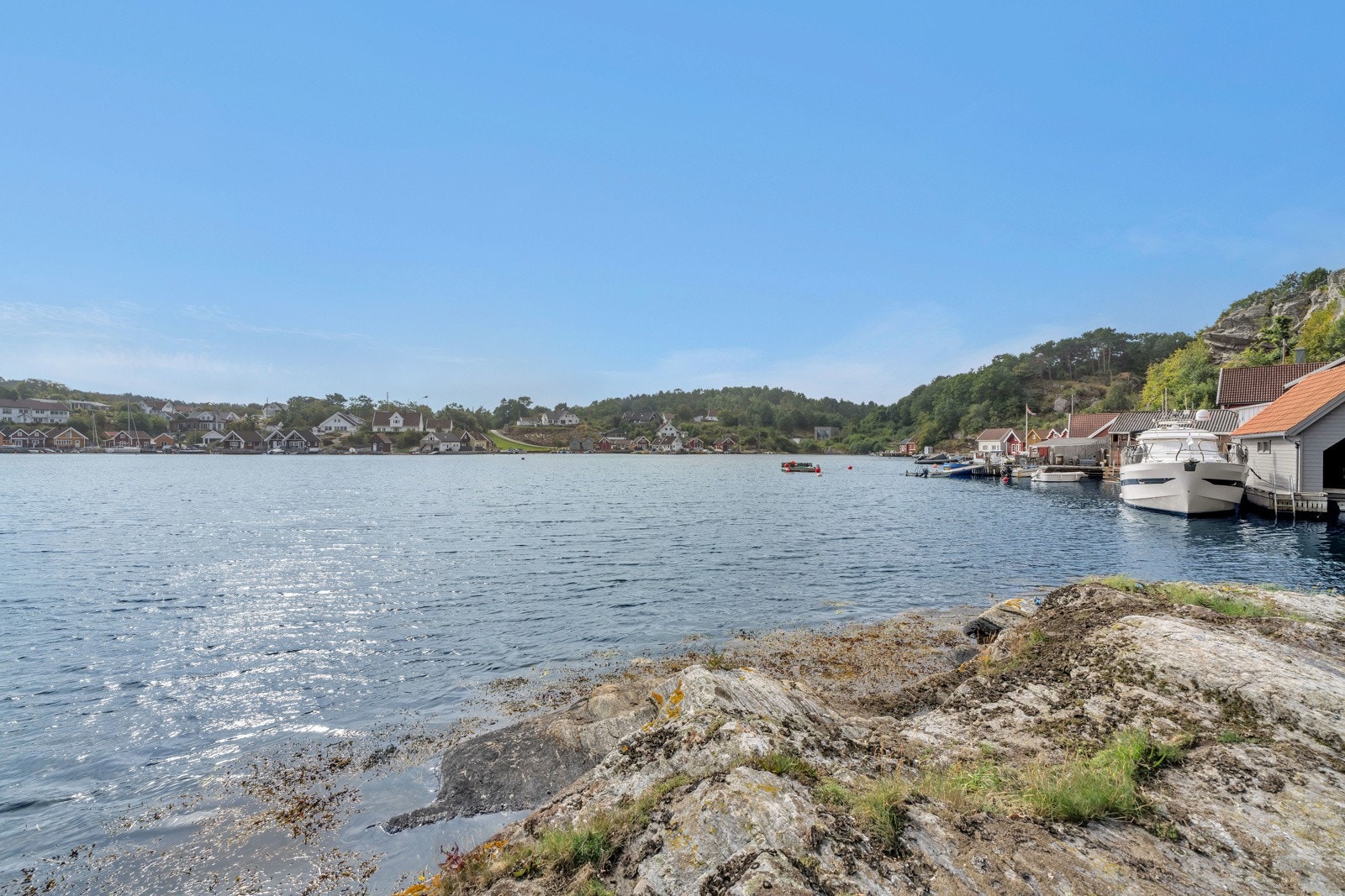 Gode bademuligheter fra svaberg. Galleribilde
