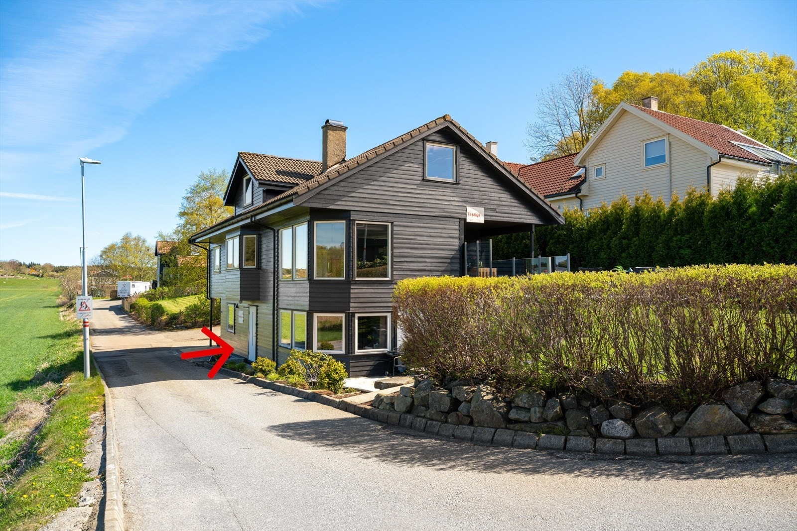 Boligen har i tillegg en godkjent utleiedel, som i dag leies ut for kr 12 000 per måned. Galleribilde