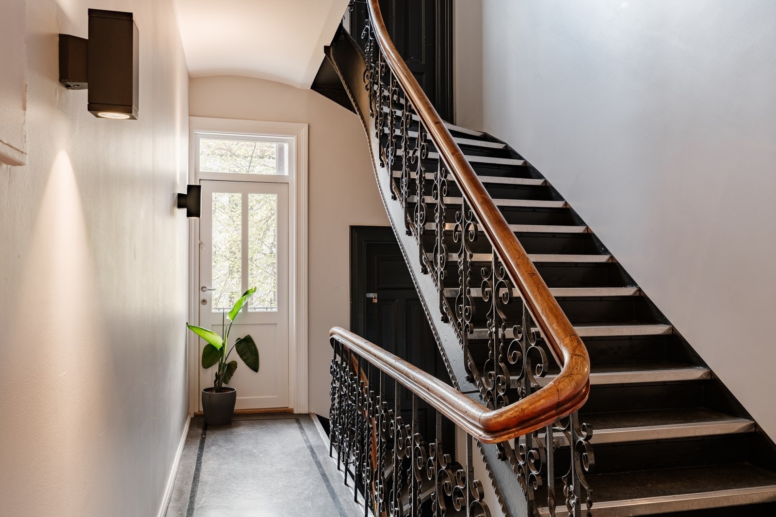 En klassiske bygård med en sentral beliggenhet. Galleribilde