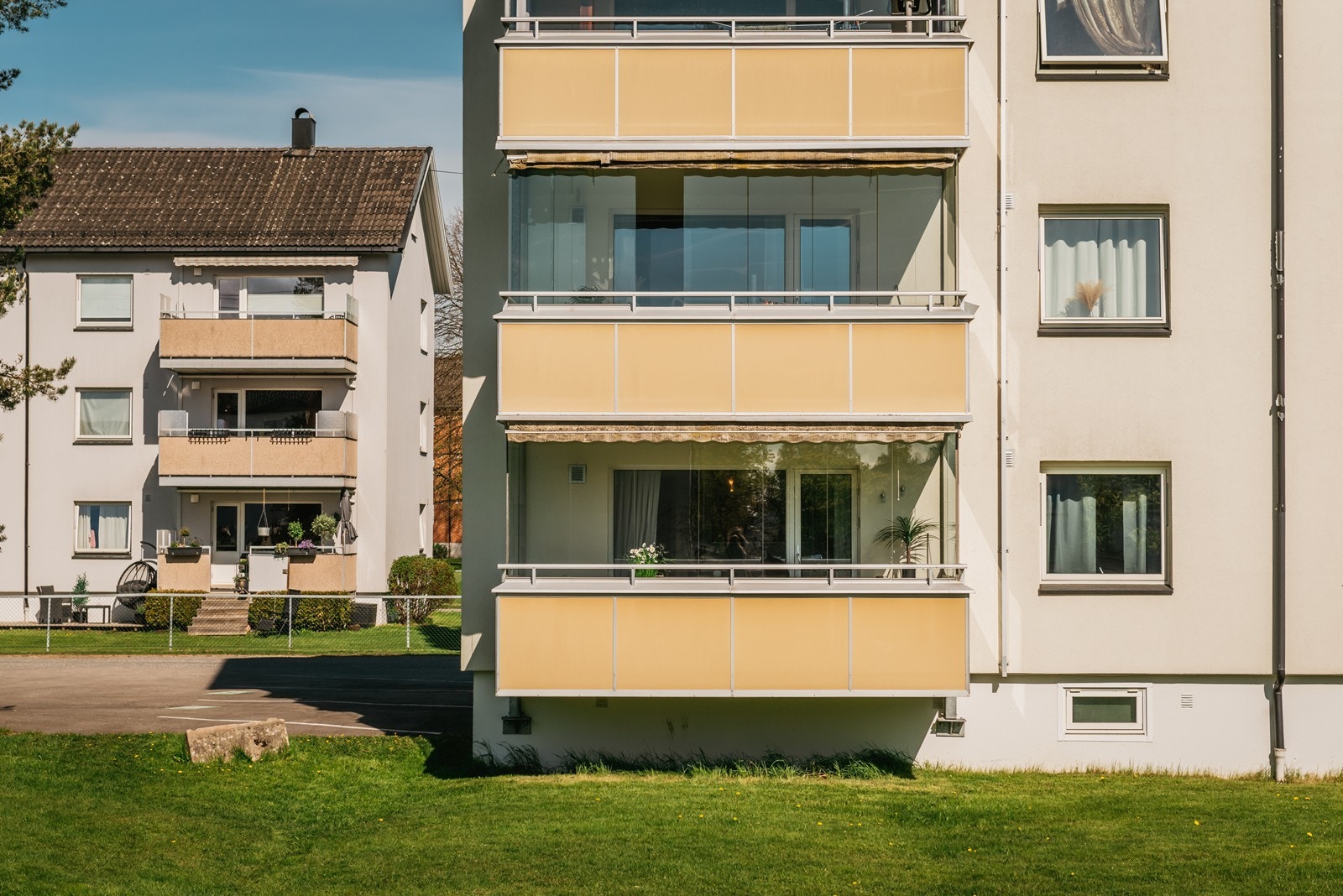 En lys og innbydende endeleilighet beliggende attraktivt til i 1. etasje med solrik balkong! Galleribilde