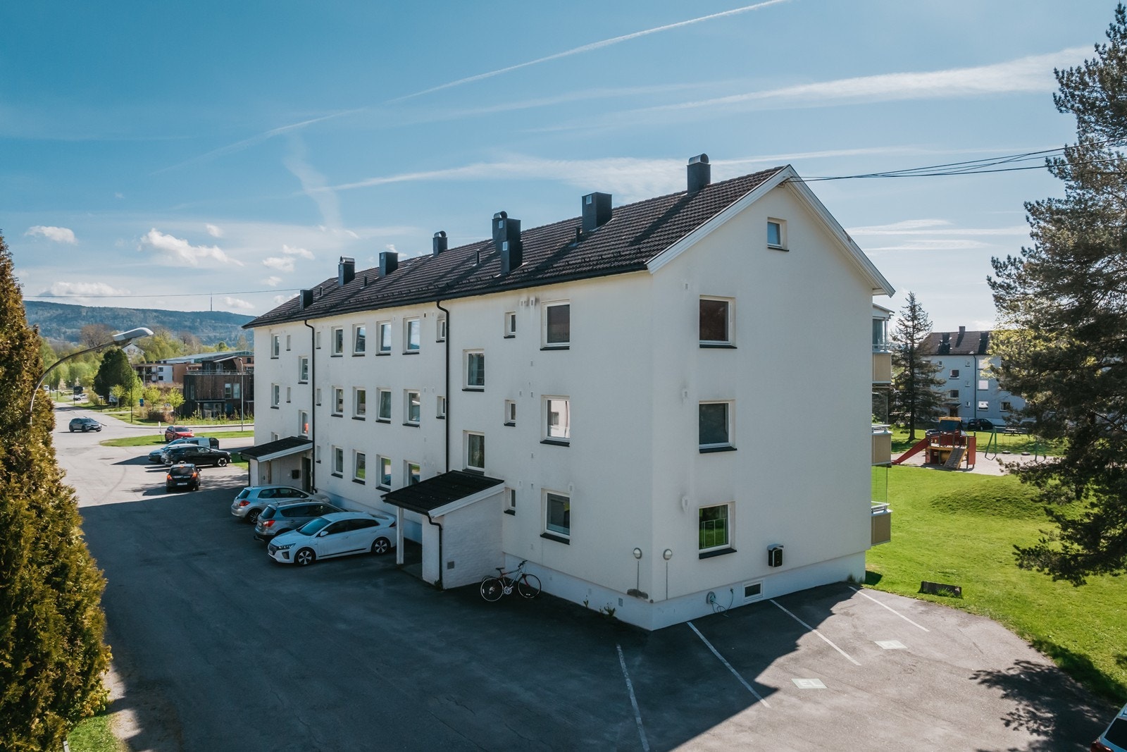 Leiligheten ligger i 1. etasje, med adkomst via en felles trappeoppgang. Galleribilde