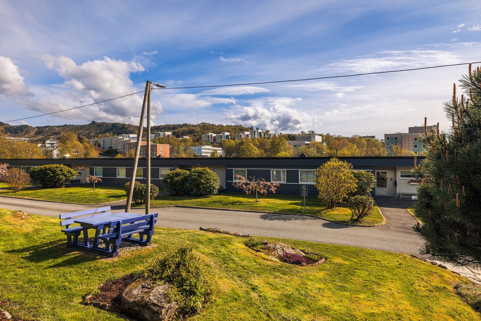 Boligen har også en svært barnevennlig beliggenhet med kort vei til både skoler og barnehager. Galleribilde