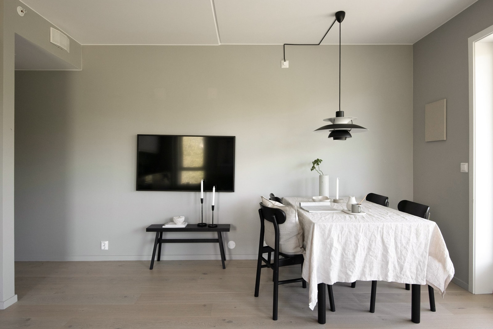 Plass til spisebord i stuen. Galleribilde