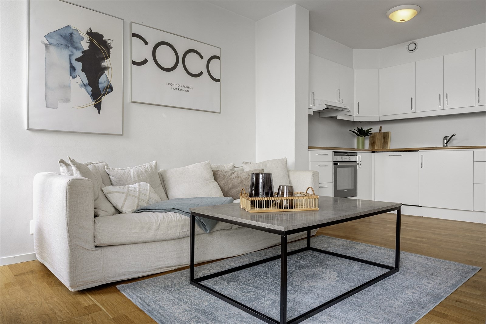 Leilegheita er utstyrt med eit balansert ventilasjonsanlegg og har innlagt fiber frå Sognenett. Galleribilde