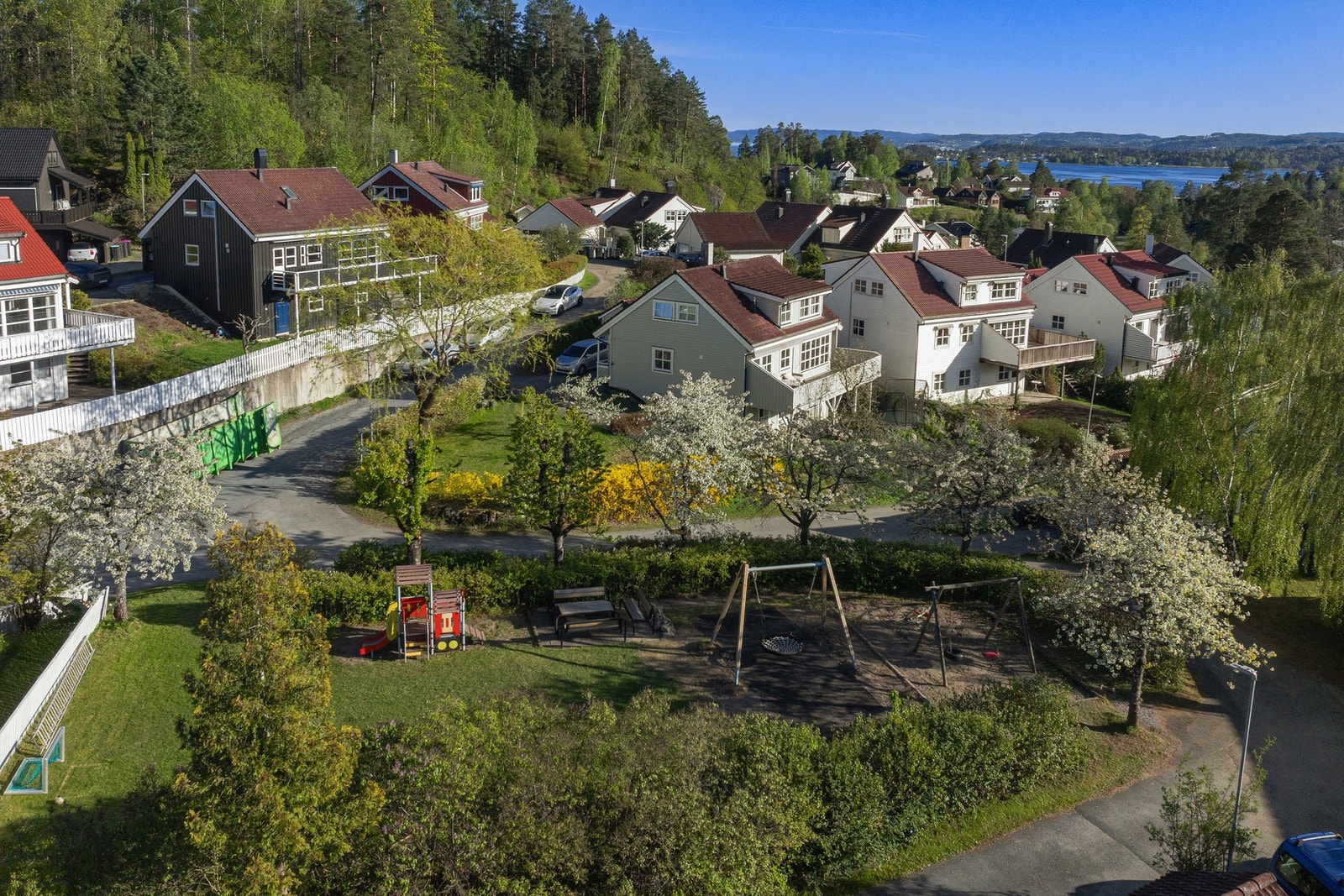 Delt lekeplass med huseierforeningen Tverråsen Galleribilde