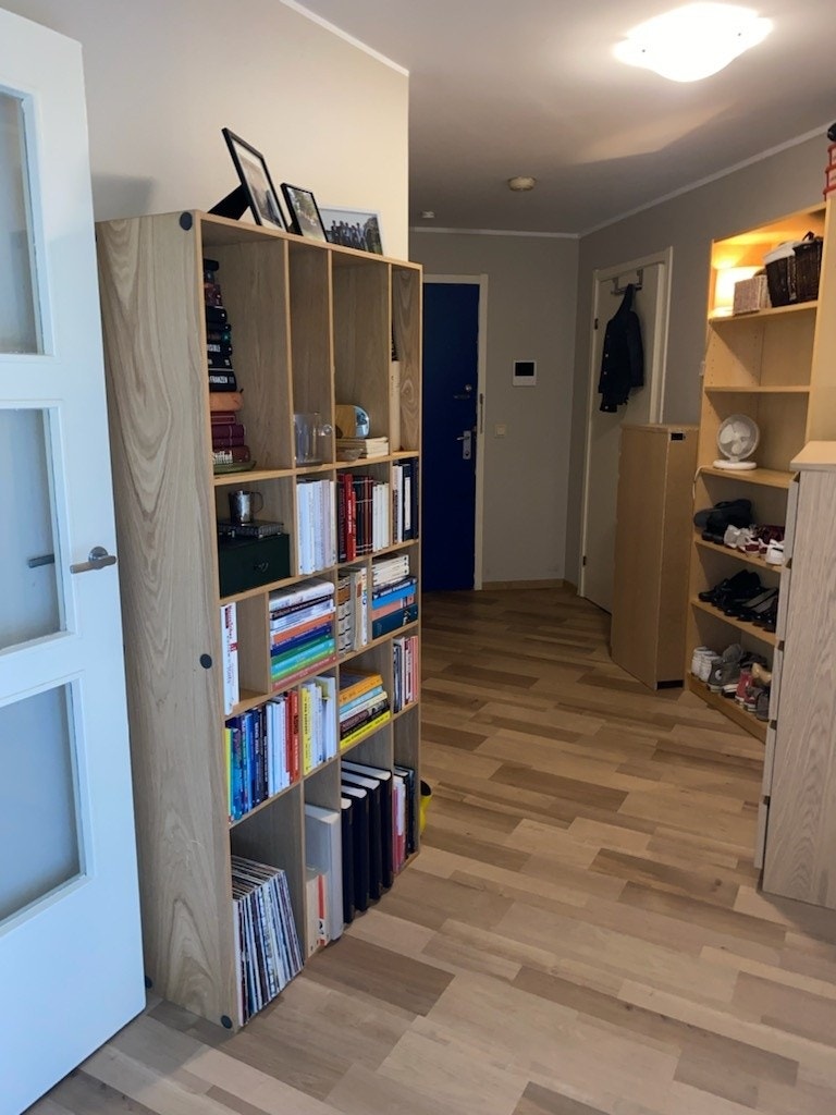 Romslig gang Galleribilde