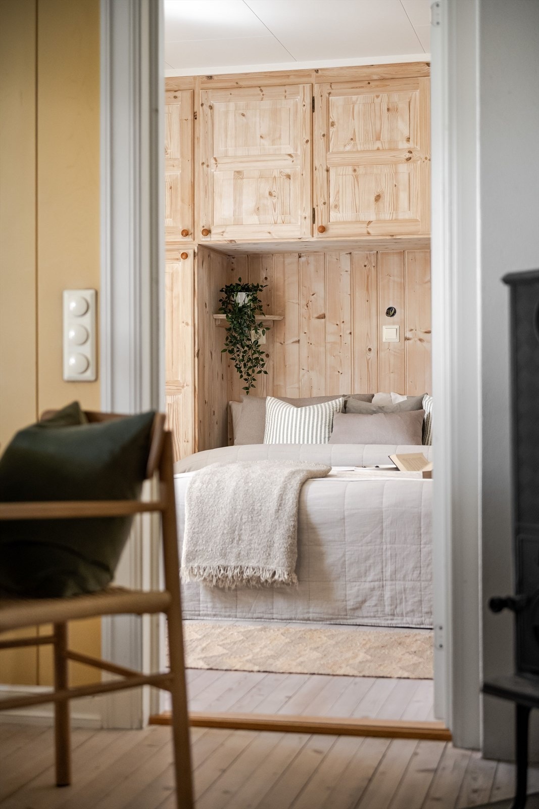 Fra stuen har du adkomst til et koselig soverom. Galleribilde
