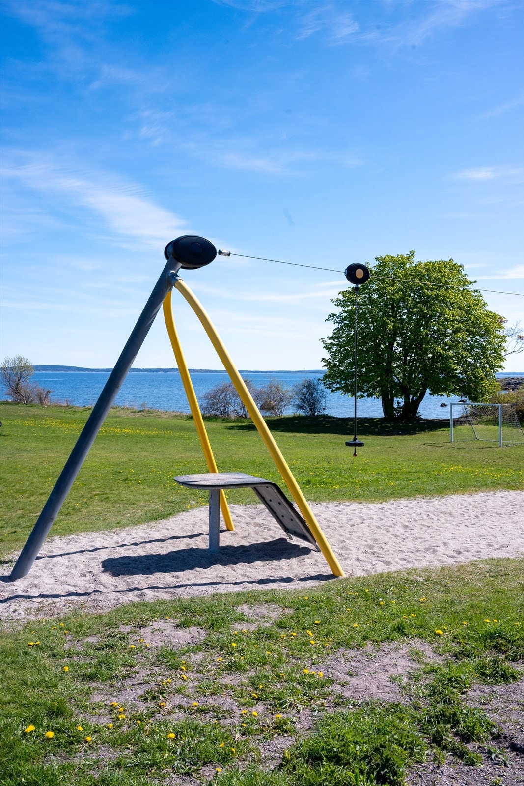 Det populære friområdet har nylig blitt oppgradert med lekeapparater, badebrygge og fasiliteter. Galleribilde
