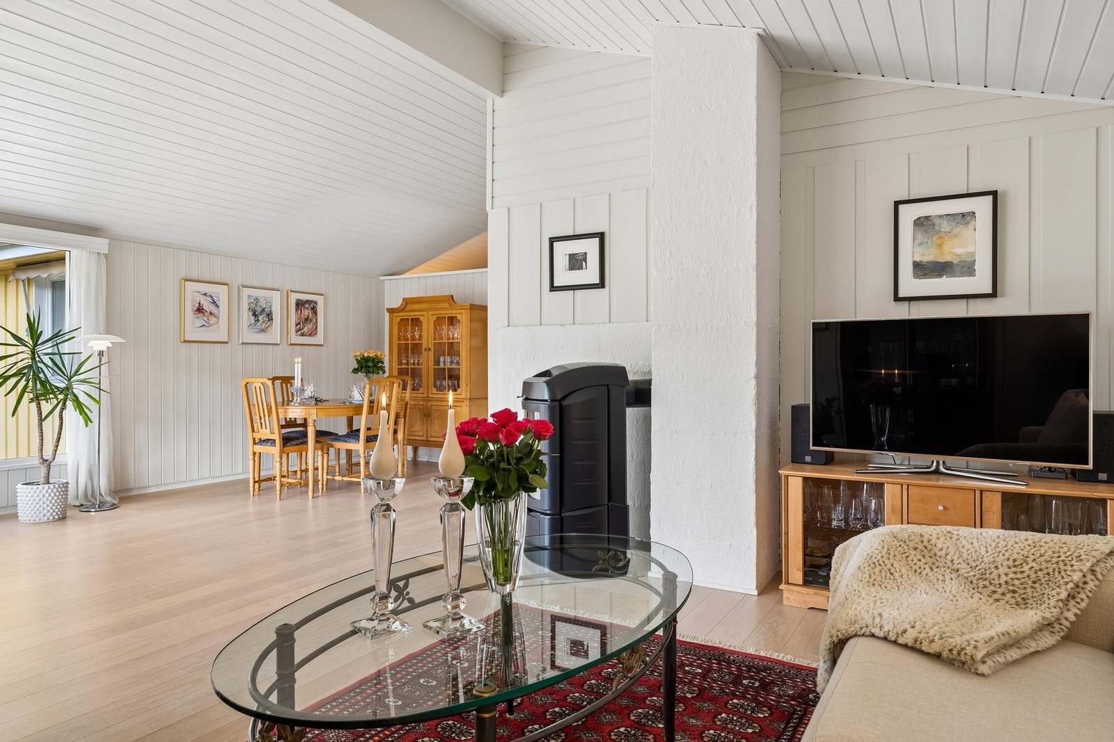 Boligen har en funksjonell planløsning som passer alle som ønsker en praktisk hverdag. Galleribilde