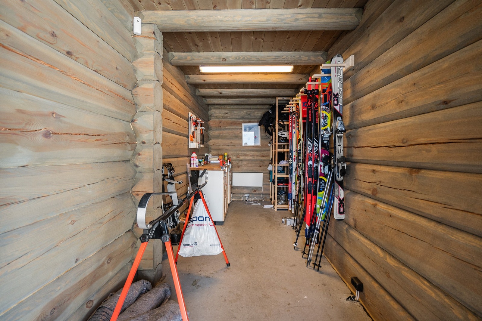 Utvendig bod med gode oppbevaringsmuligheter. Galleribilde