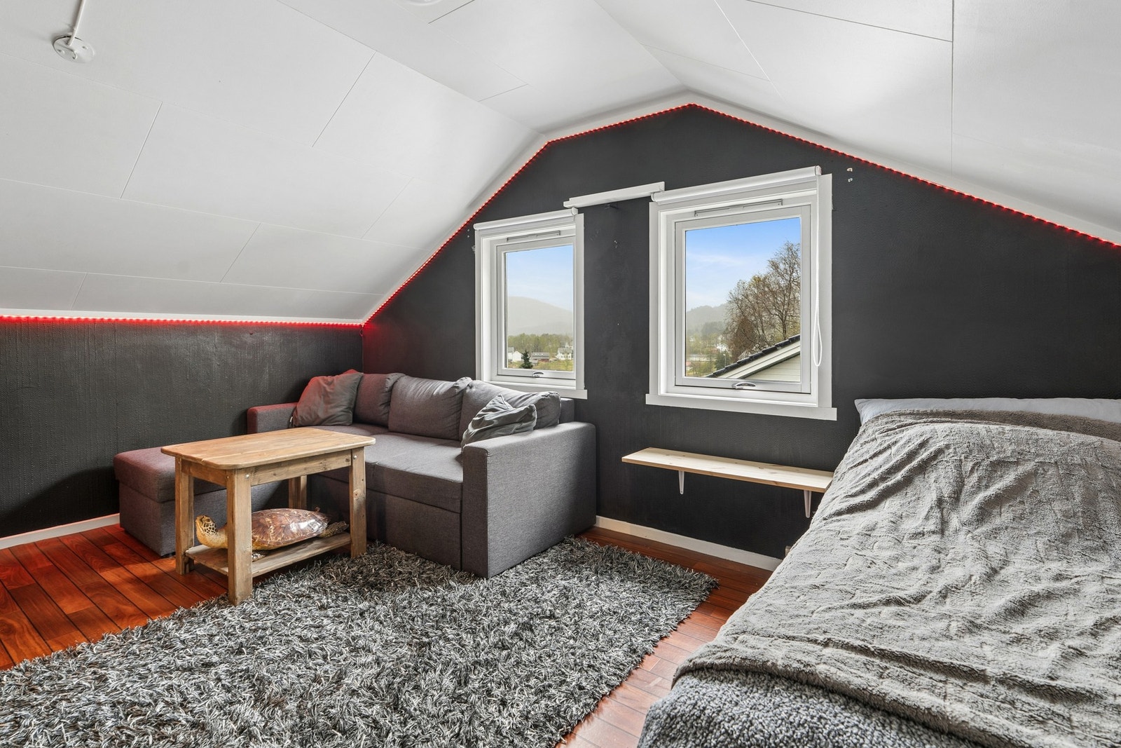 På loftet har du 3 gode soverom. Galleribilde