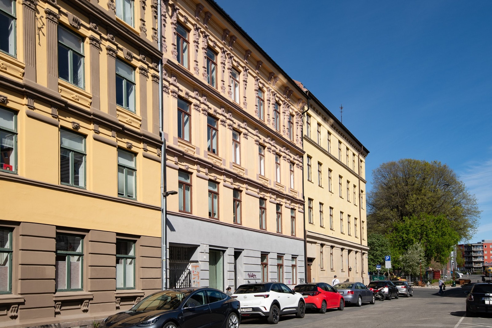 Leiligheten er beliggende i en flott historisk bygård! Galleribilde