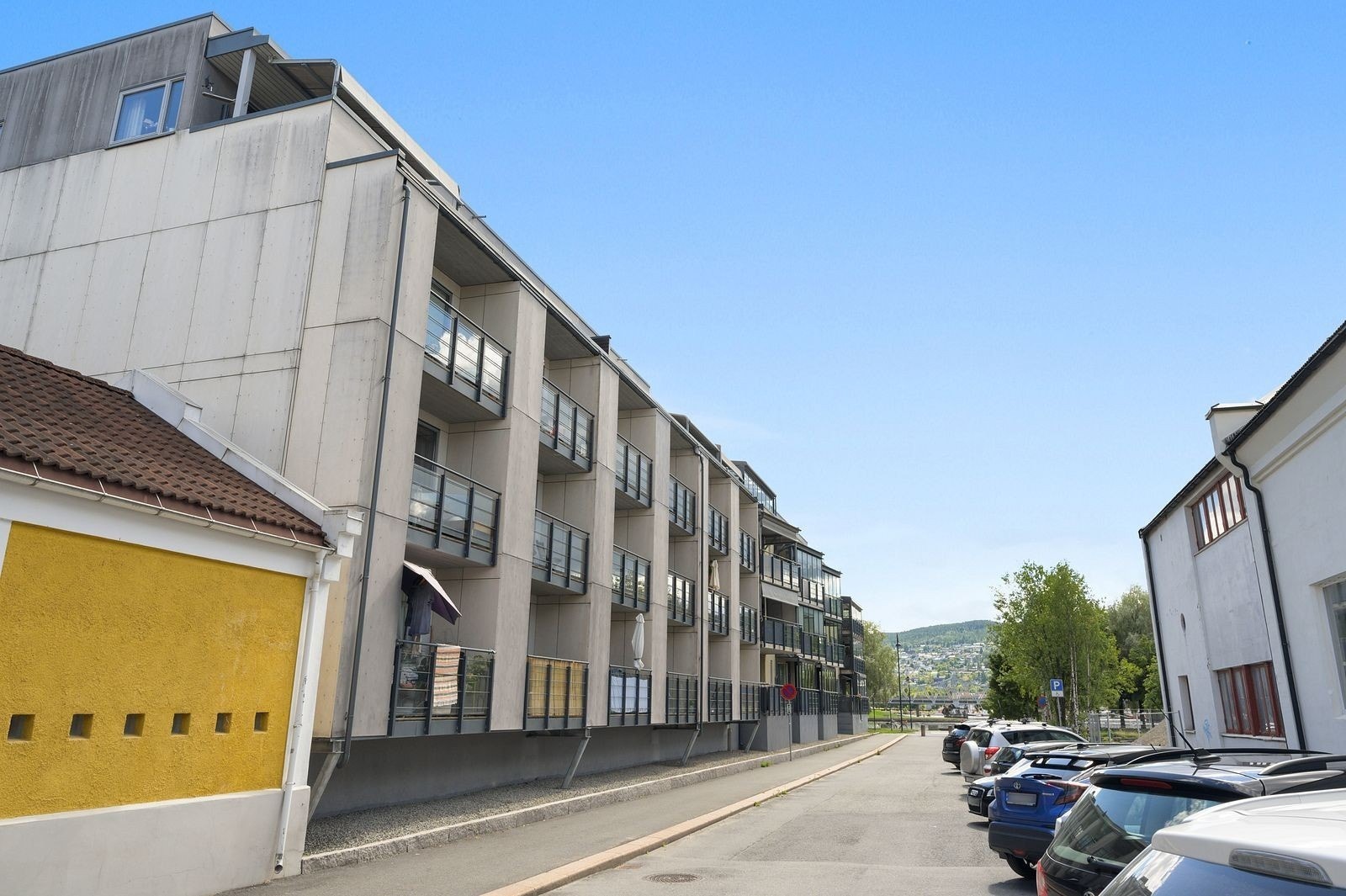 Fasade anno 2020, Svanegangen er siden blitt oppført på høyre side. Galleribilde