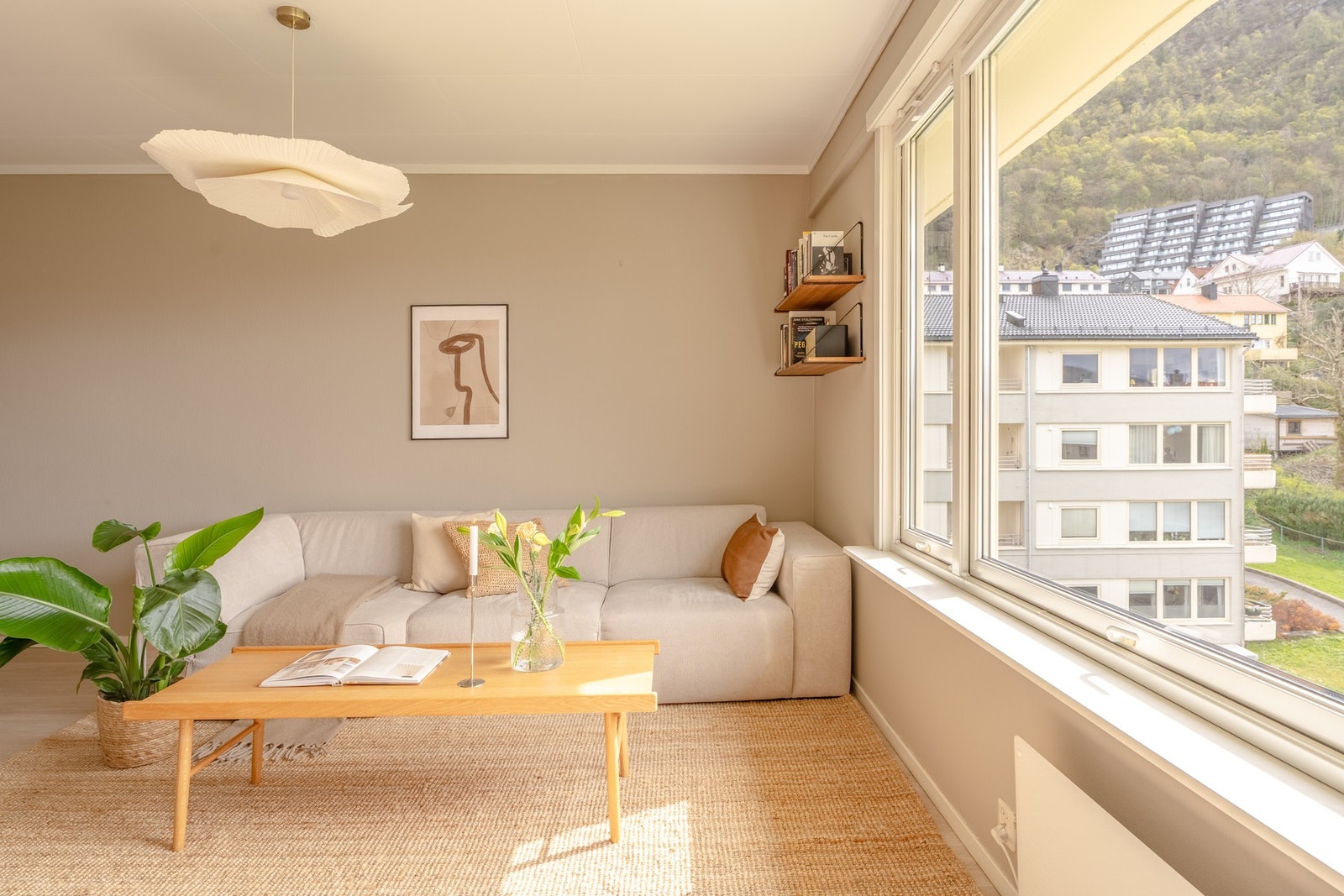 Her er det god plass til å møblere i forskjellige soner. Galleribilde